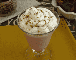 Batido com Natas e Morangos