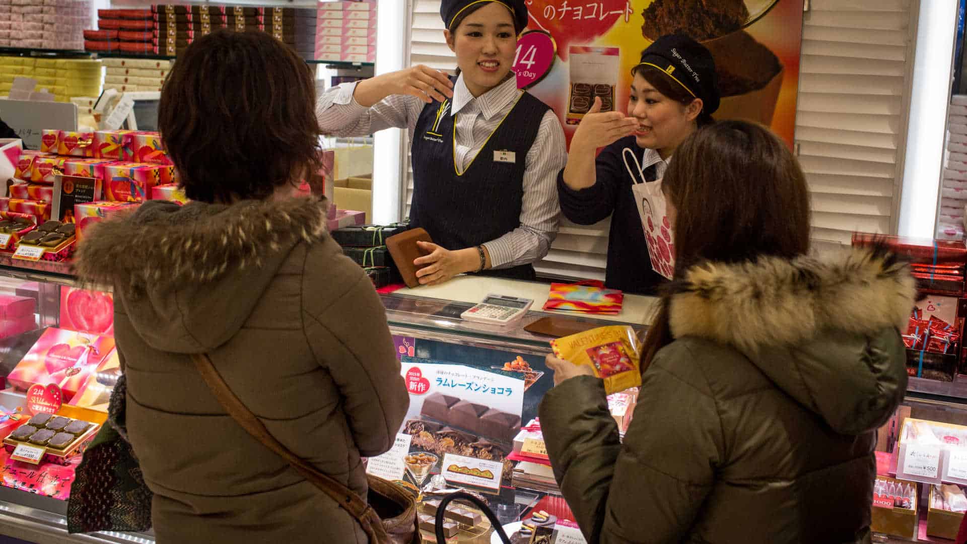 Giri choco. É a prática que 'obriga' as japonesas a dar chocolates aos colegas